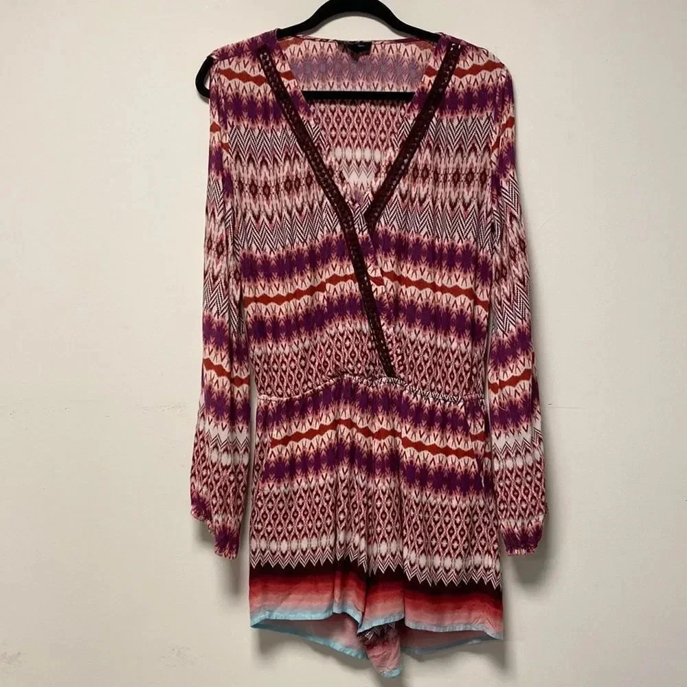 Jessica Simpson Patterned Crochet Trim Romper Size Medium